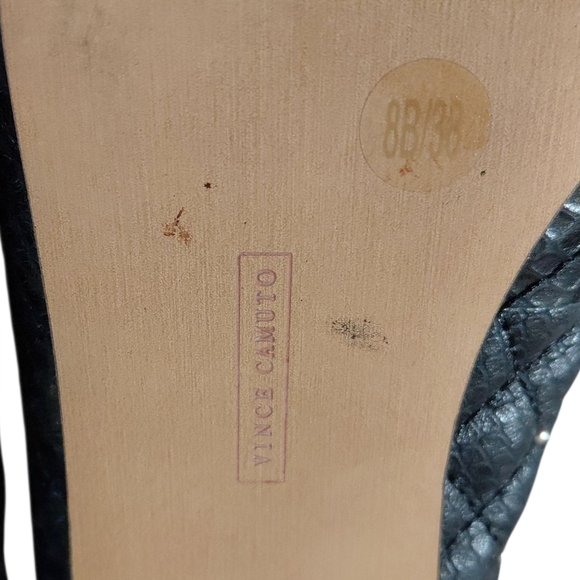 Vince Camuto Silver and Black Flats with Sleek Design - Picture 8 of 9